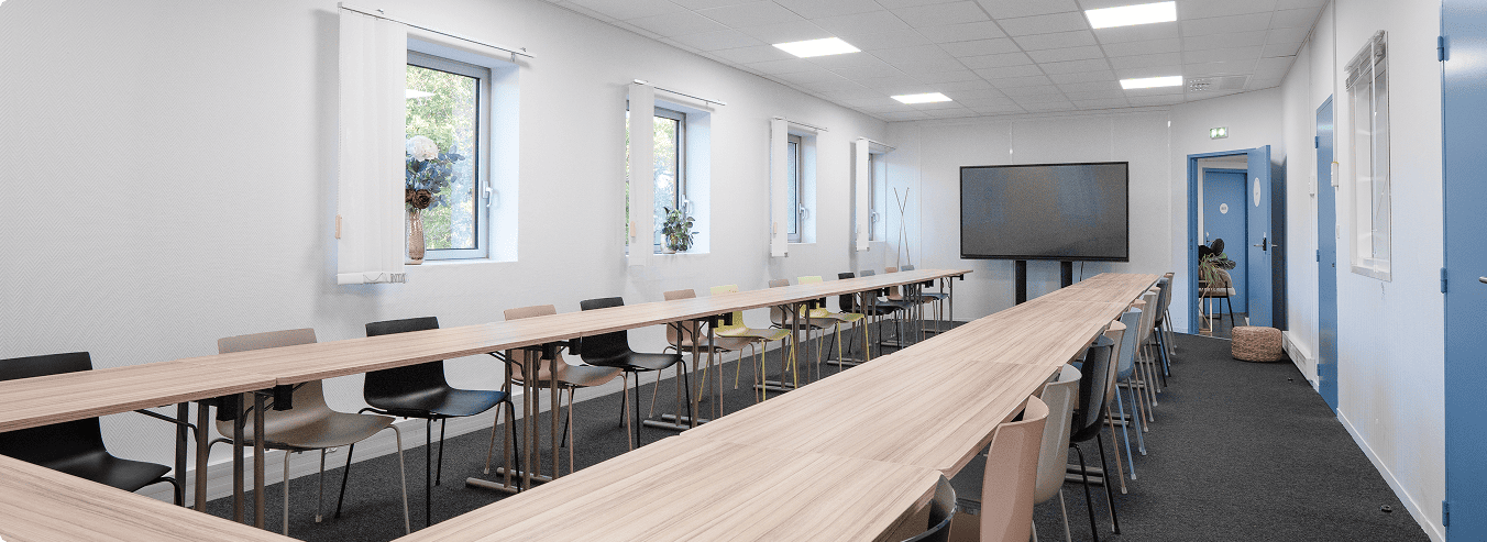 Salle de réunion du centre de coworking de Pessac, B'CoWorker, filiale du Groupe FSDV.