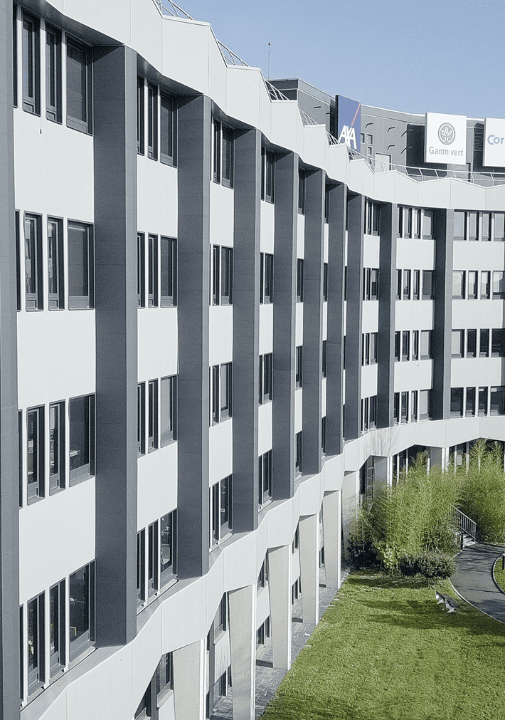 B'CoWorker, filiale du Groupe FSDV, au sein de l'immeuble Le Trigone réhabilité dans le quartier d'affaires Orgemont à Angers.